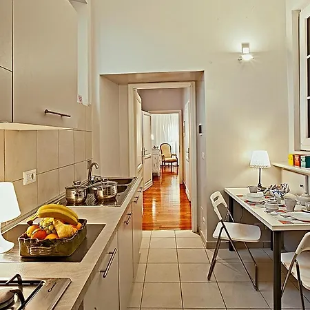 Golden Eagle Apartment *