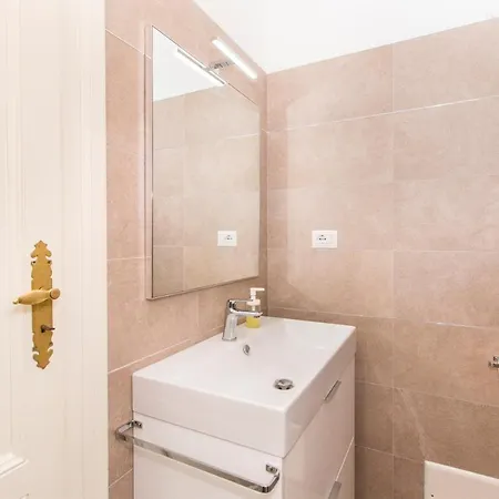 Golden Eagle Appartement