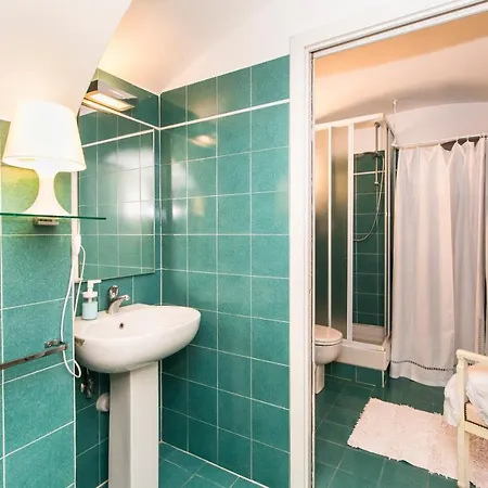 Golden Eagle Appartement *