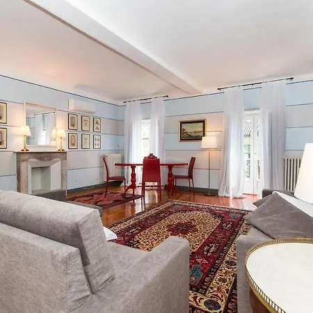 公寓 Golden Eagle *