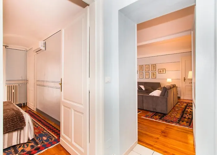 Golden Eagle Appartamento Torino